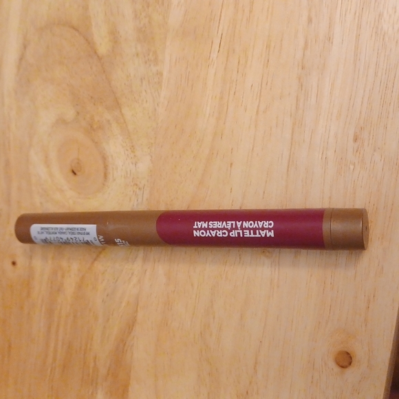 L'Oreal Matte Lip Crayon #515 No Fig Deal Brand New Factory Sealed - Picture 2 of 4